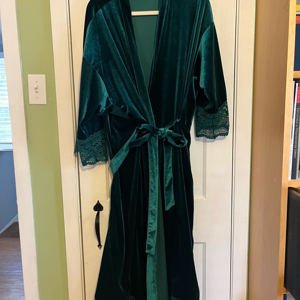 Emerald Green Velvet Robe with Lace Trim